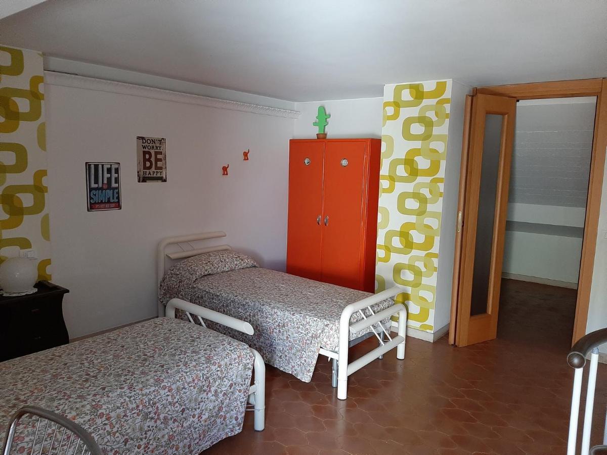 Appartamento Genziana - Con Vista Piscina E Garage Сирмионе Экстерьер фото