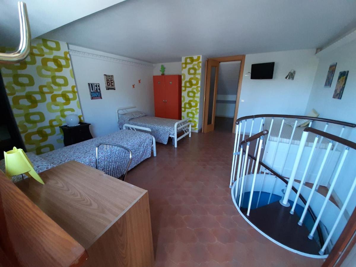 Appartamento Genziana - Con Vista Piscina E Garage Сирмионе Экстерьер фото