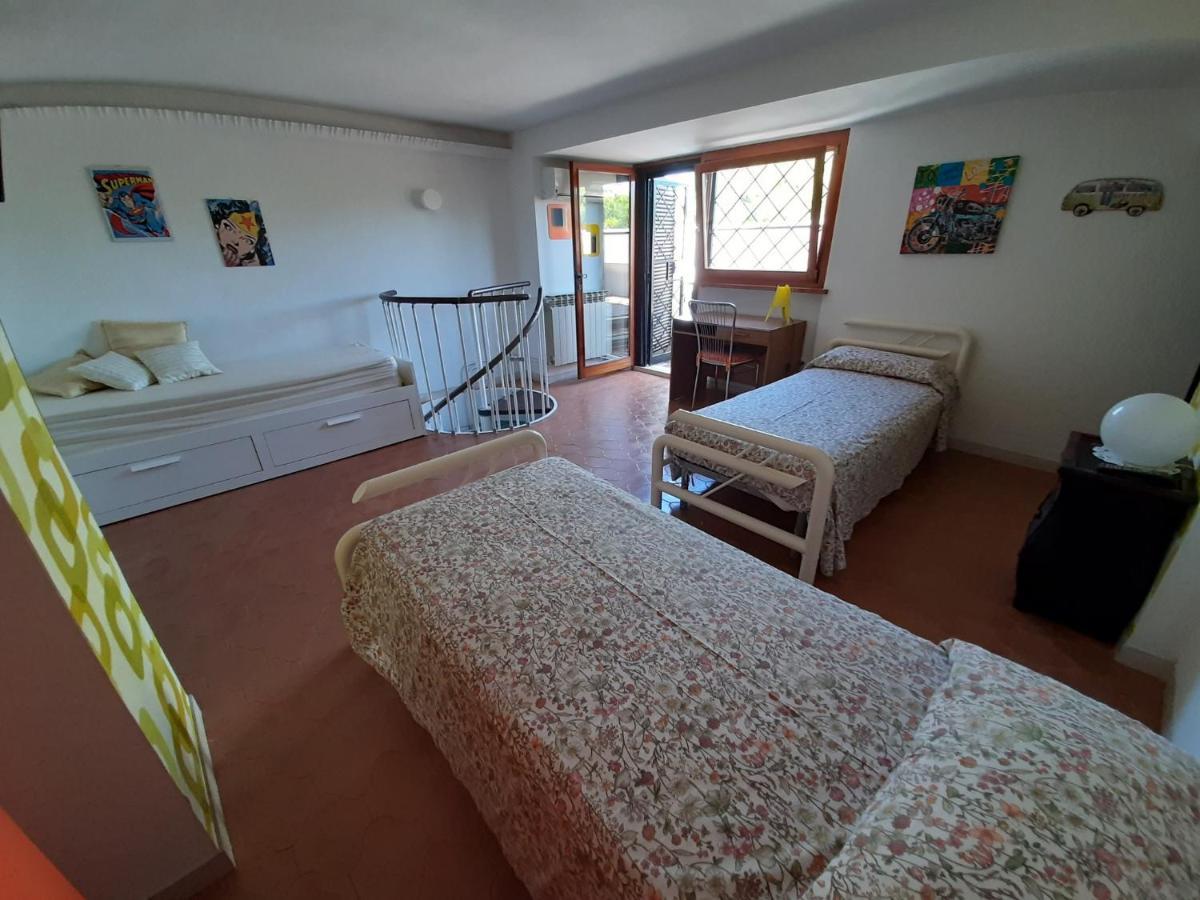Appartamento Genziana - Con Vista Piscina E Garage Сирмионе Экстерьер фото