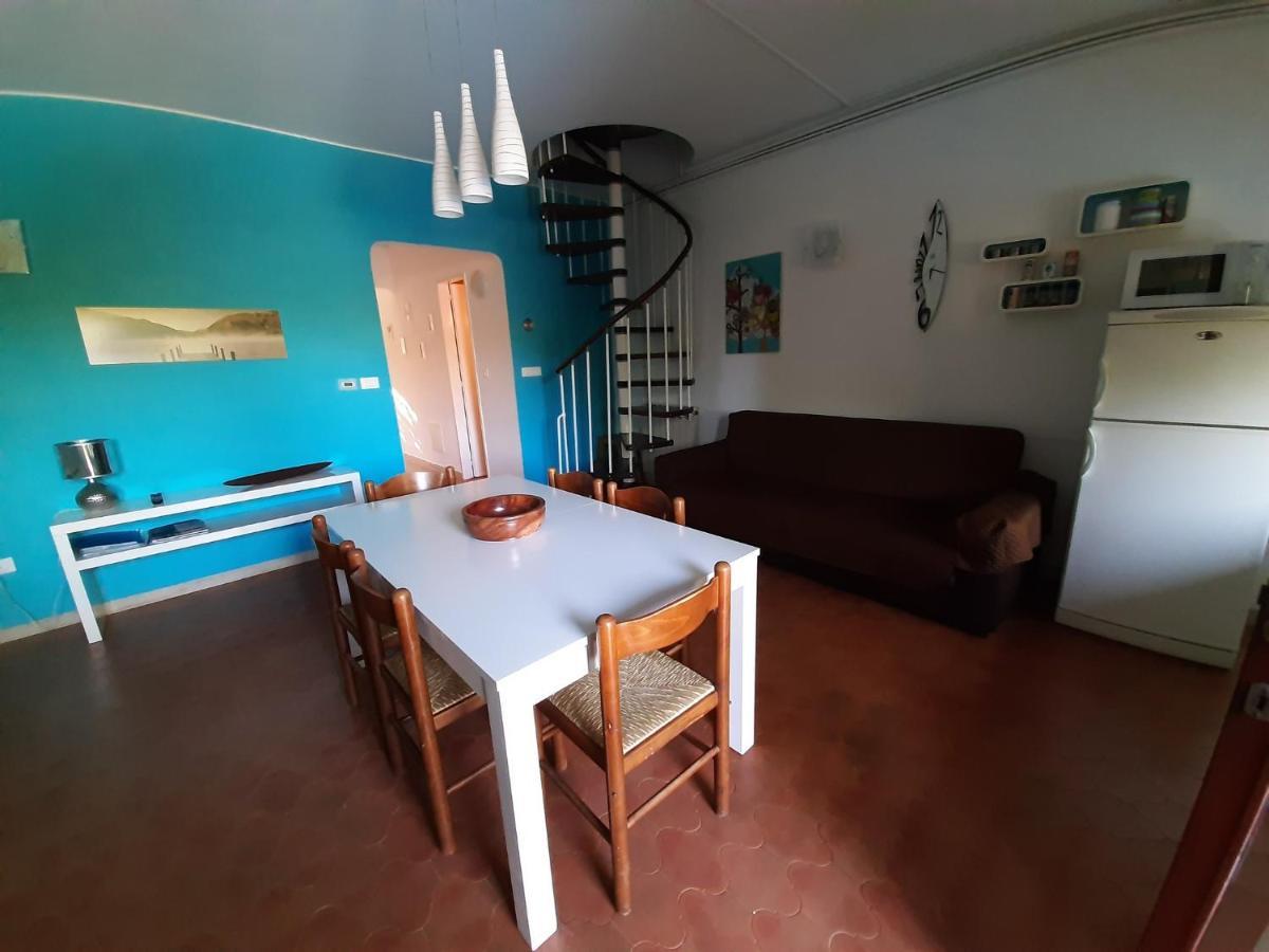 Appartamento Genziana - Con Vista Piscina E Garage Сирмионе Экстерьер фото